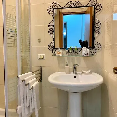 Chlo 1 アパート ティラナ