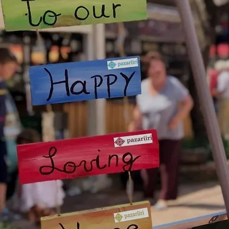 Chlo 1 * ティラナ